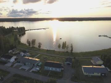 Фото номера Вилла с 3 спальнями Дома для отпуска Lakeside house г. Haukivuori 33